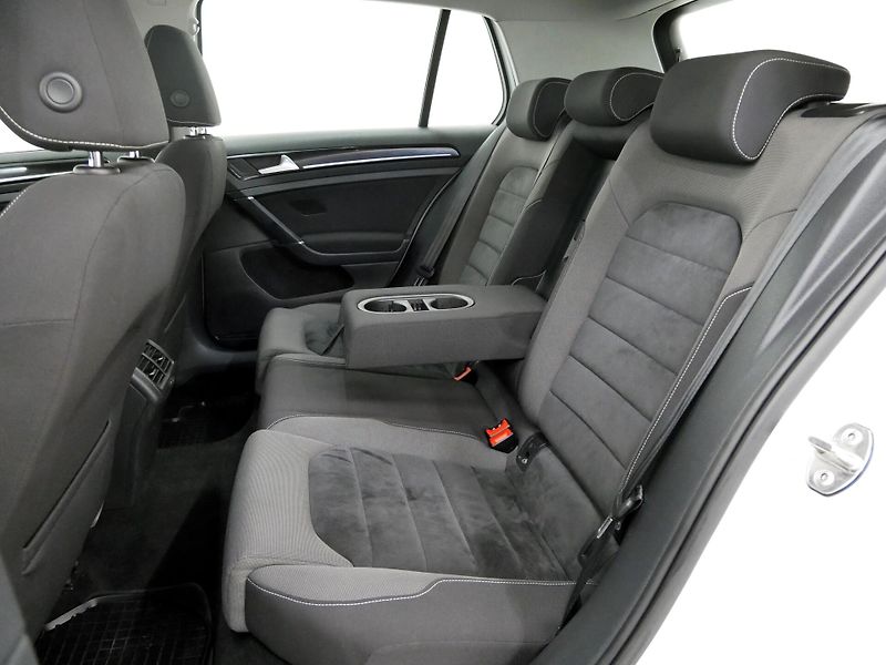 Volkswagen Golf - fotka 24 z 25