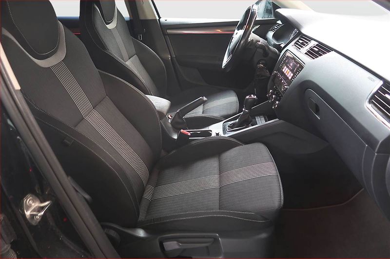 Škoda Octavia (2017) 2.0 TDI, Automat, Navi - fotka 9 z 16