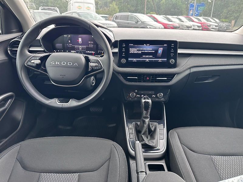 Škoda Fabia 1.0 TSI 85kW DSG Top Selection - fotka 10 z 16