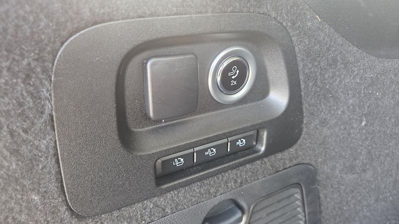 Ford Galaxy (2023) 2.0 EcoBl 110kW AT TITAN DPH - fotka 17 z 36