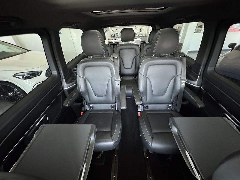 Mercedes-Benz Třídy V (2022) V300d 4M LREZERVACE - fotka 23 z 38