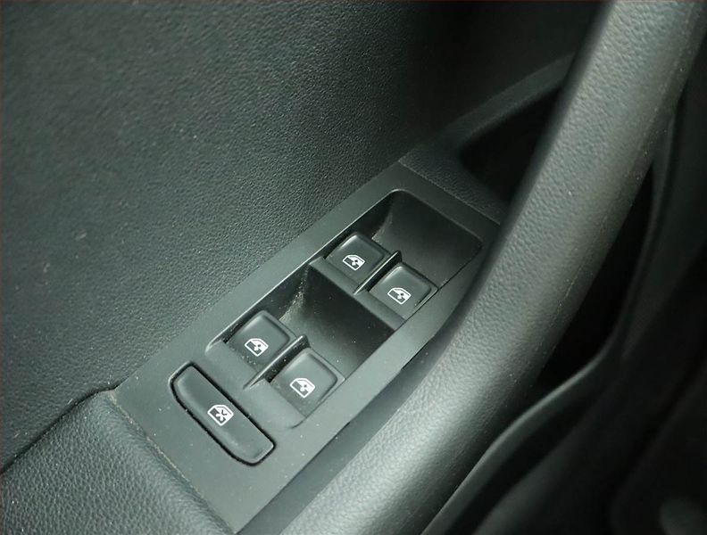 Škoda Octavia (2018) 1.5 TSI, Serv.kniha, Navi - fotka 14 z 15