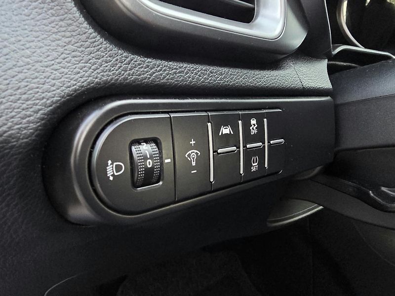Kia Ceed 1.5-V ZÁRUCE-AUTOMAT-KAMERA - fotka 25 z 36