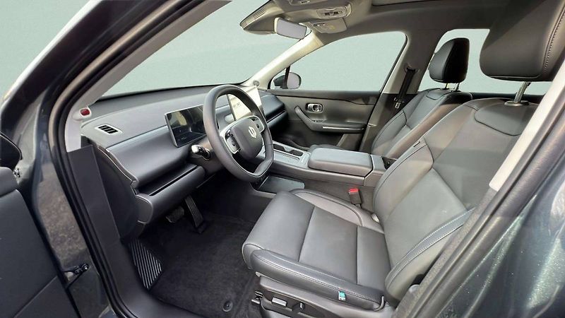 Leapmotor C10 (2025) Design 81,9 kWh AWD/172078 - fotka 24 z 40