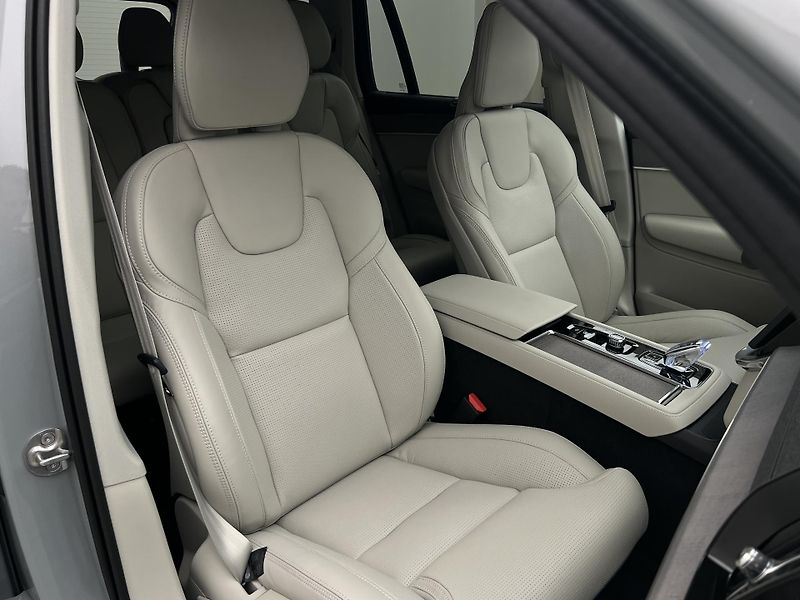 Volvo XC90 (2026) T8 AWD PLUS BRIGHT - fotka 24 z 45