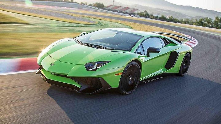 Lamborghini Aventador LP750-4 SV.