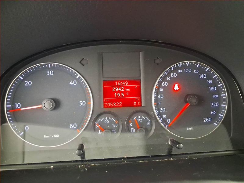 Volkswagen Touran (2008) Comfortline 1.9 TDI - fotka 11 z 16