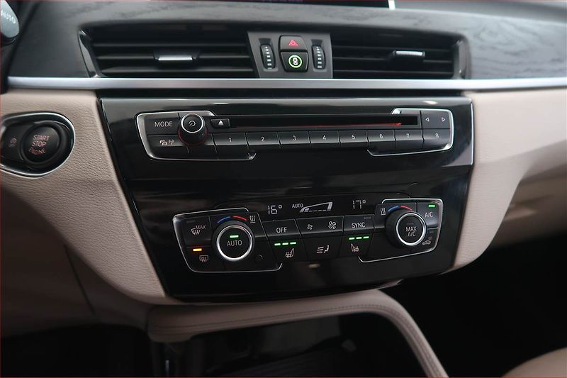 BMW X1 (2018) xDrive20i, 4X4, Automat - fotka 16 z 19