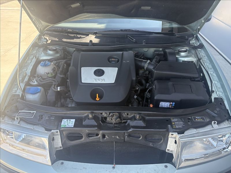 Škoda Octavia 1,9 TDi ČR TOP stav prav serv - fotka 37 z 45