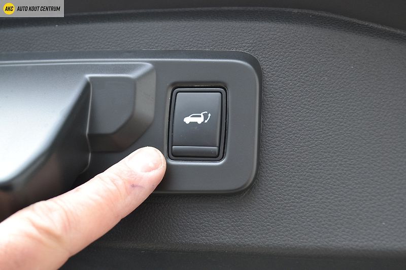 Renault Espace VI ICONIC E-TECH FULL HYBRID 2 - fotka 28 z 71