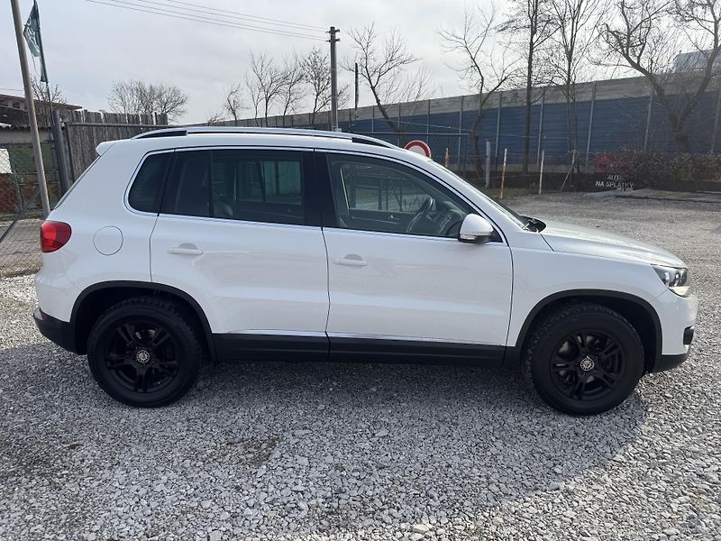 Volkswagen Tiguan 1.4TSi. Rezervace  - fotka 8 z 67