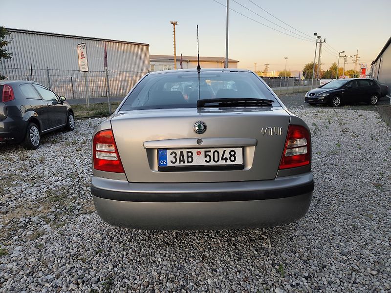 Škoda Octavia TOUR, 1.6i - LPG, ČR - fotka 5 z 14