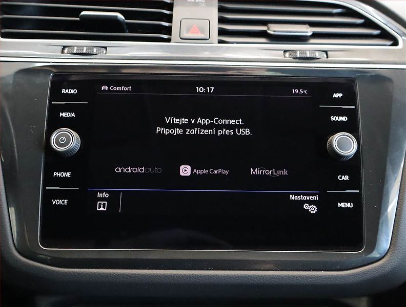 Volkswagen Tiguan (2020) Elegance 2.0 TSI - fotka 17 z 29