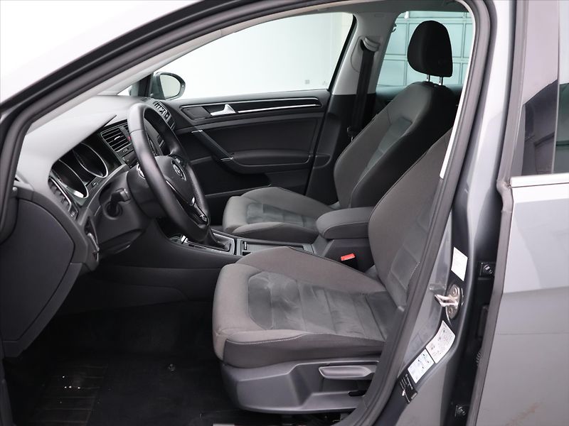Volkswagen Golf 2,0 TDI 110KW Highline Aut.kli - fotka 10 z 26