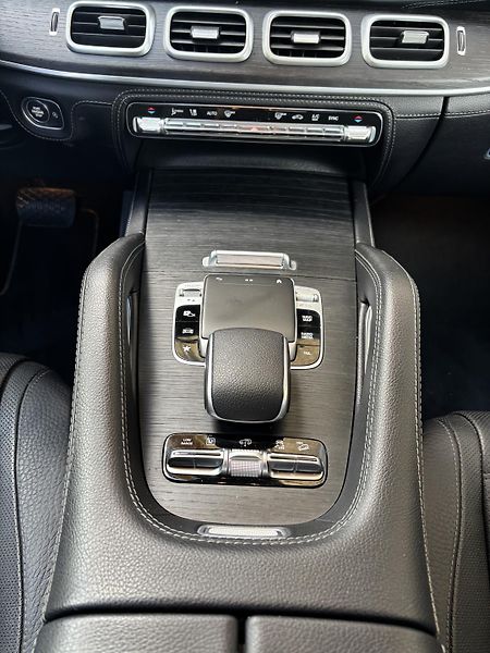 Mercedes-Benz GLE (2023) 400d 4MATIC 9GTRONIC AMG Paket - fotka 56 z 166