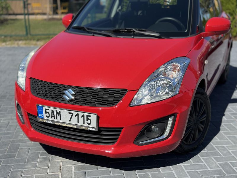 Suzuki Swift (2016) 1.2i 69 kw - fotka 5 z 16