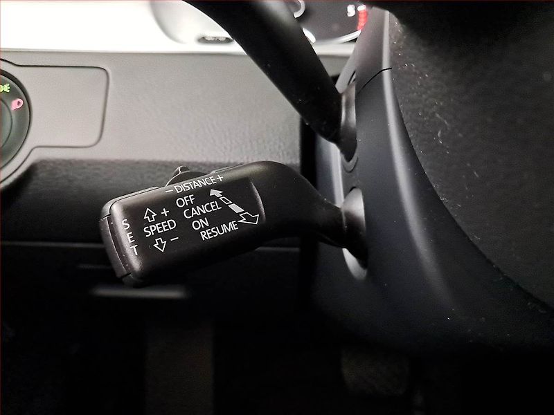 Volkswagen Passat (2013) 2.0 TDI, Automat, Navi, Xenony - fotka 22 z 23