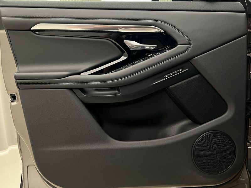 Land Rover Range Rover Evoque P200 R-DYNAMIC HSE AUT CZ - fotka 7 z 48