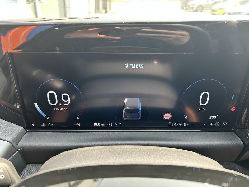 Ford Tourneo Custom Titanium L1 2.0 EcoBlue 110 kW - fotka 26 z 37