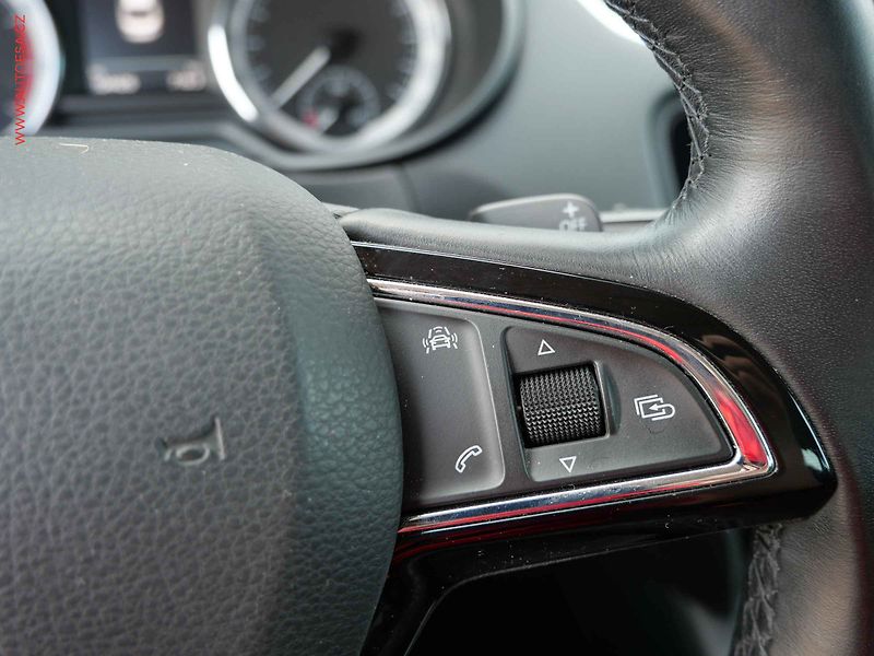 Škoda Octavia (2017) 1.4 TSi, Drive, DSG, LED, - fotka 13 z 28