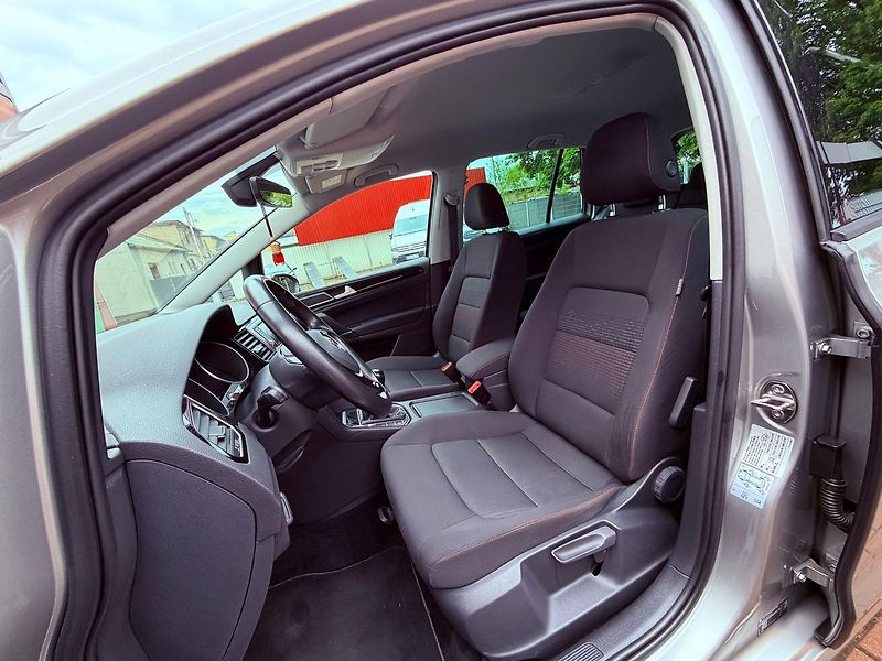 Volkswagen Golf Sportsvan 1.4 TSi Sound BlueMotion, Navi - fotka 14 z 29