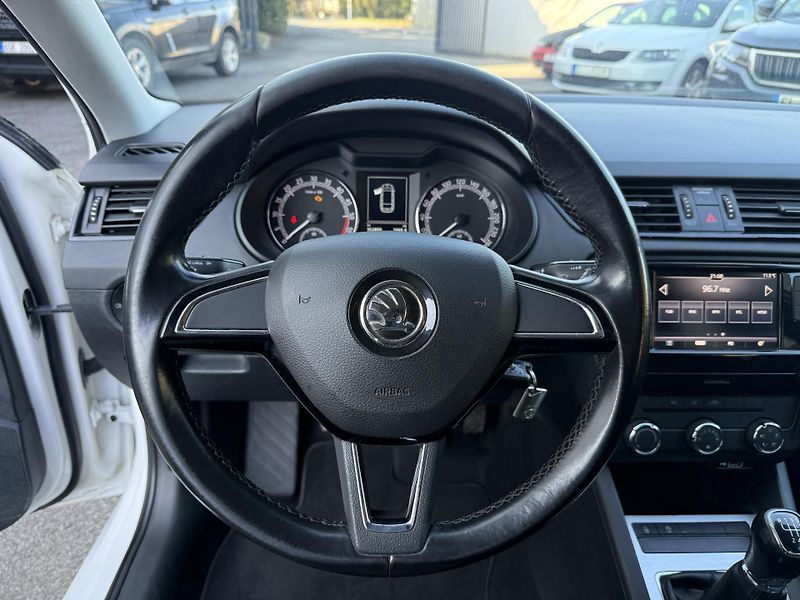 Škoda Octavia 1.6 TDI 85 kW - fotka 13 z 22