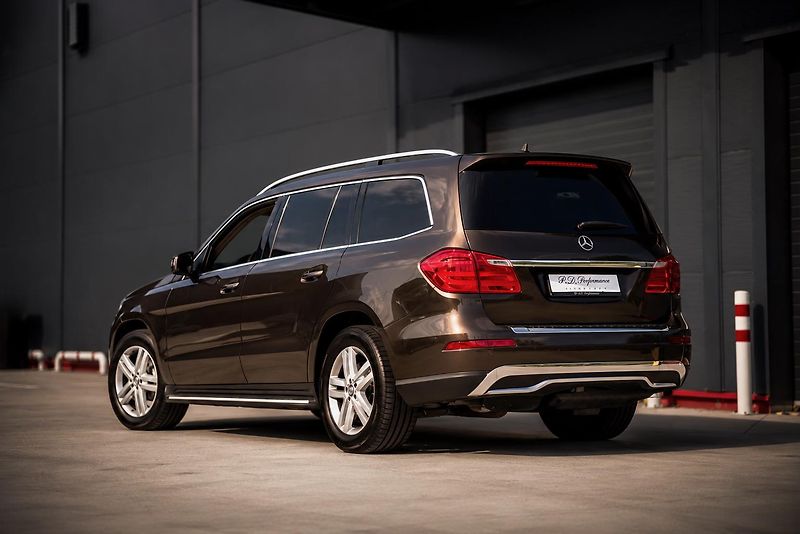 Mercedes-Benz GL (2014) GL 350 Bluetec 4Matic - fotka 8 z 42