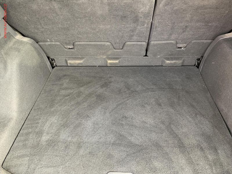 Ford Kuga (2015) 1.5 EB, AC, TZ, park.čidla - fotka 7 z 19