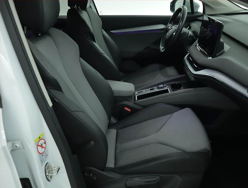 Škoda Enyaq (2021) 60 (62 kWh), SoH 91% - fotka 9 z 19
