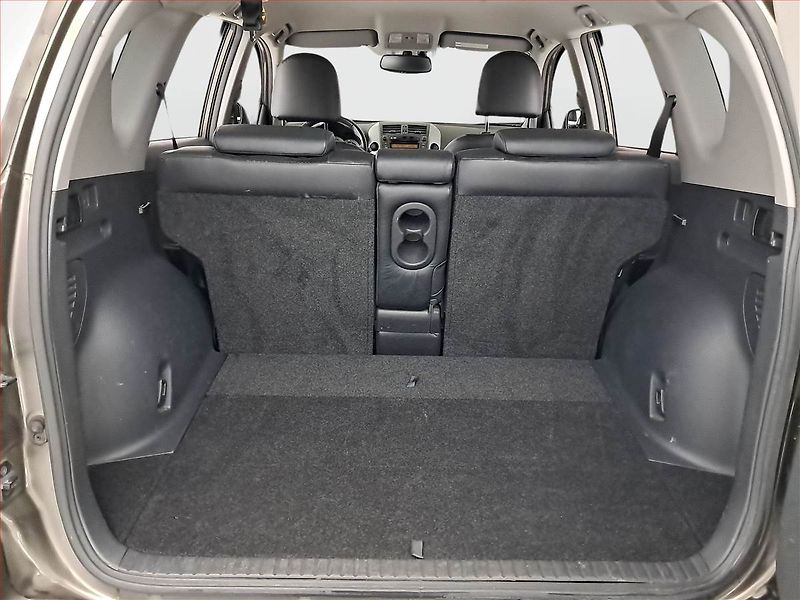 Toyota RAV4 (2011) 2.0 VVT-i, 4X4, Automat, Kůže - fotka 14 z 16