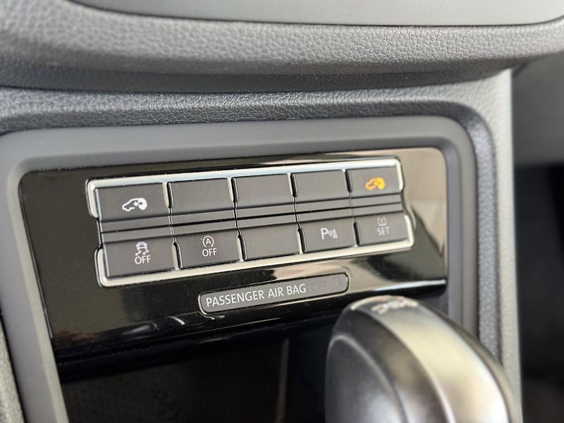 Volkswagen Sharan 2,0TDI 110kW*DSG*Tažné*DPH - fotka 29 z 40