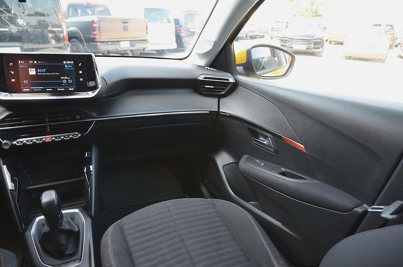 Peugeot 208 (2020) 1.2 55kW / ČR / ROZVODY/ 70tkm - fotka 15 z 32