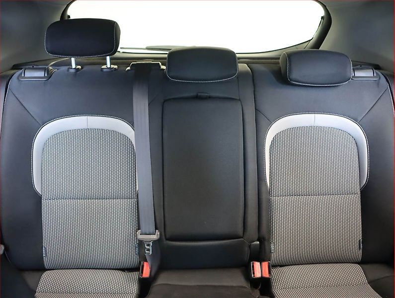 Kia Ceed (2018) 1.6 GDI, Serv.kniha, Navi - fotka 10 z 18