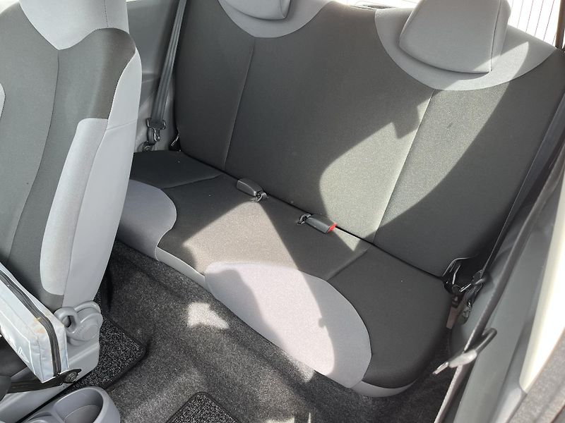 Peugeot 107 1.0 i 50 kW 1.Majitel - fotka 12 z 26