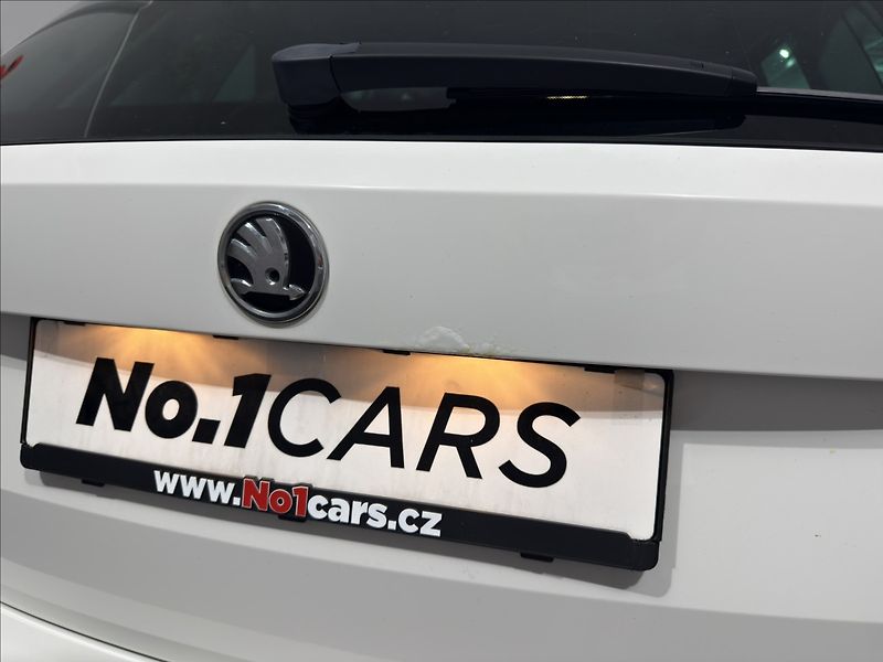 Škoda Fabia 1,2   TSI SPORT VÝHŘEV SEDADEL - fotka 23 z 28