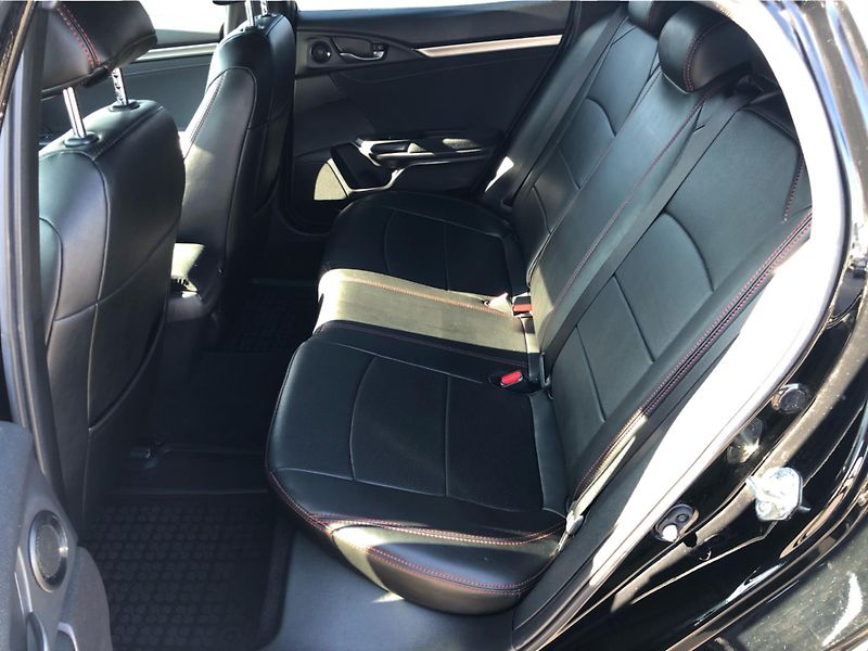 Honda Civic 1.0 VTEC Elegance - fotka 12 z 28