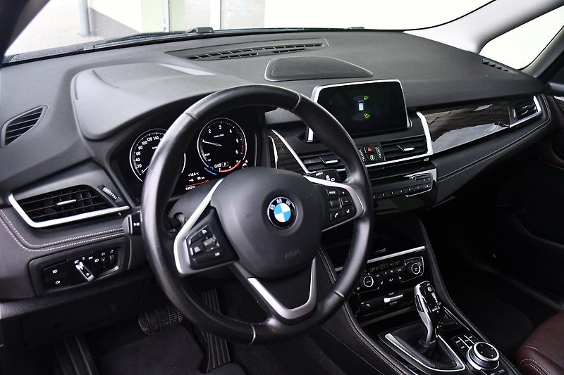 BMW Řada 2 216D GRAN TOURER 7MÍST 1.M ČR - fotka 15 z 38