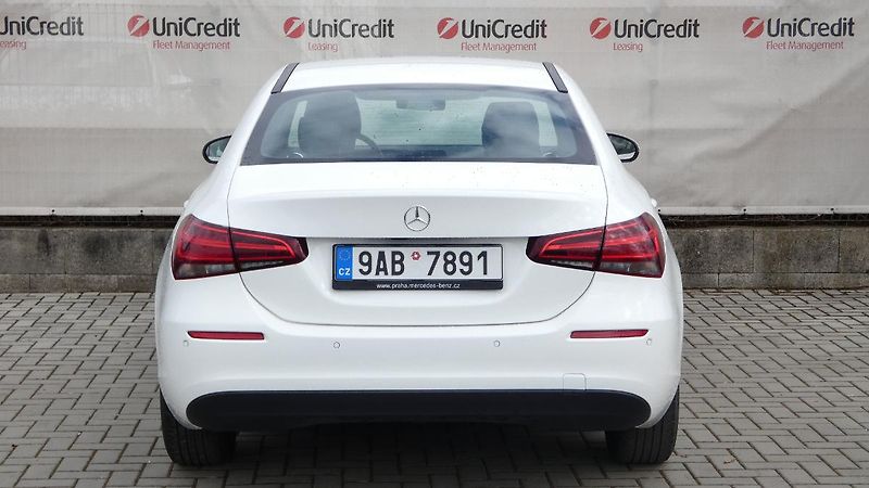 Mercedes-Benz Třídy A 180d - fotka 4 z 22
