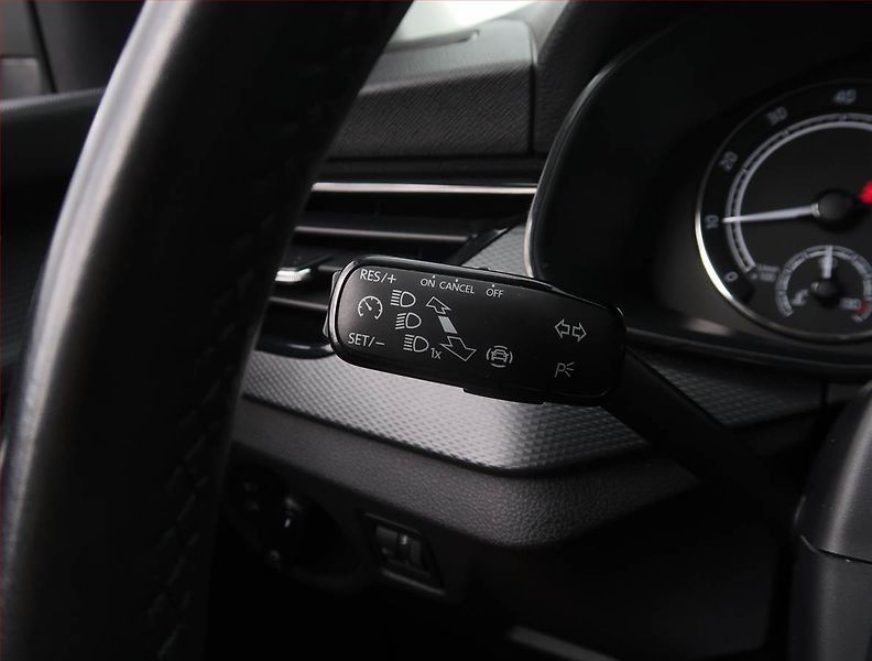Škoda Scala (2021) Ambition 1.0 TSI, Serv.kniha - fotka 18 z 18