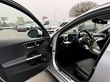Mercedes-Benz Třídy C (2025) 220 d 4MATIC kombi - náhled 12