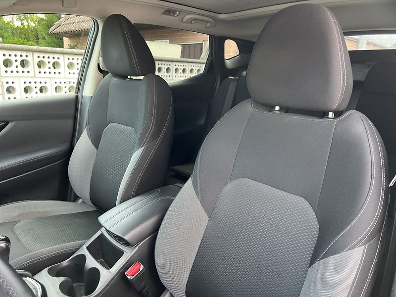 Nissan Qashqai 1.3DIG-T KAMERA PŮVOD ČR - fotka 10 z 40