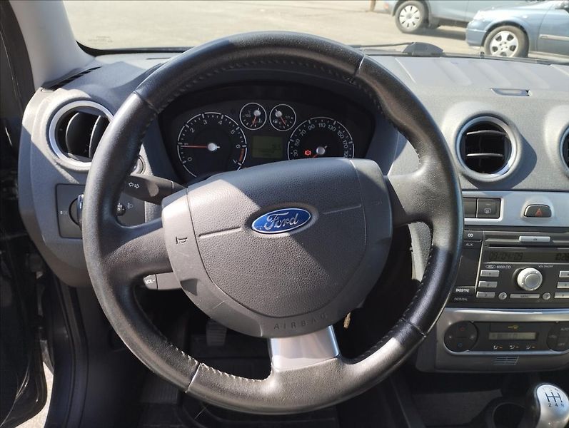 Ford Fusion 1,4 59KW  NOVE ROZVODY BRZDY - fotka 15 z 15