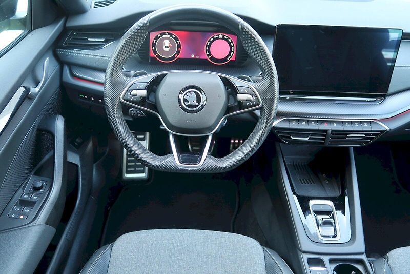 Škoda Octavia (2024) Sportline 1.5 TSI 110 kW  DSG - fotka 25 z 28