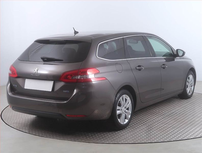 Peugeot 308 (2014) Style 1.6 BlueHDi, Serv.kniha - fotka 5 z 14