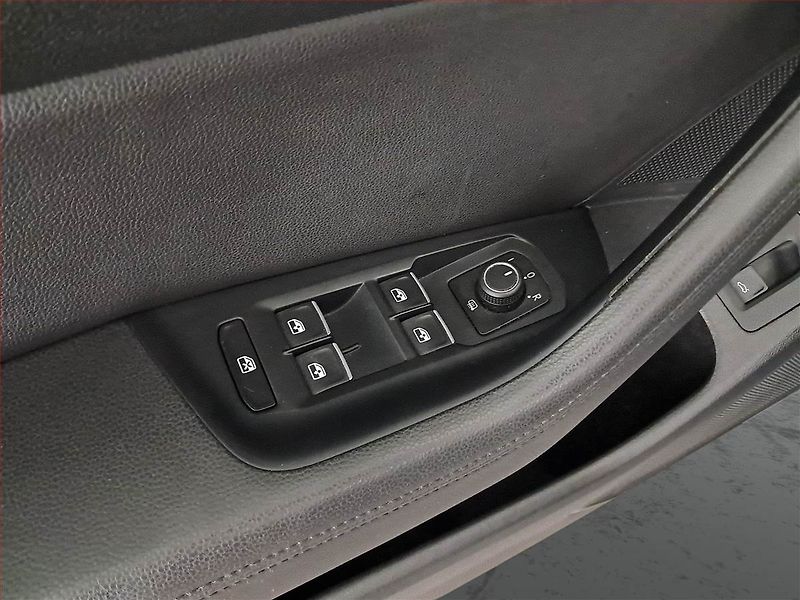 Volkswagen Passat (2015) 2.0 TDI, 4X4, Navi, Tempomat - fotka 15 z 18