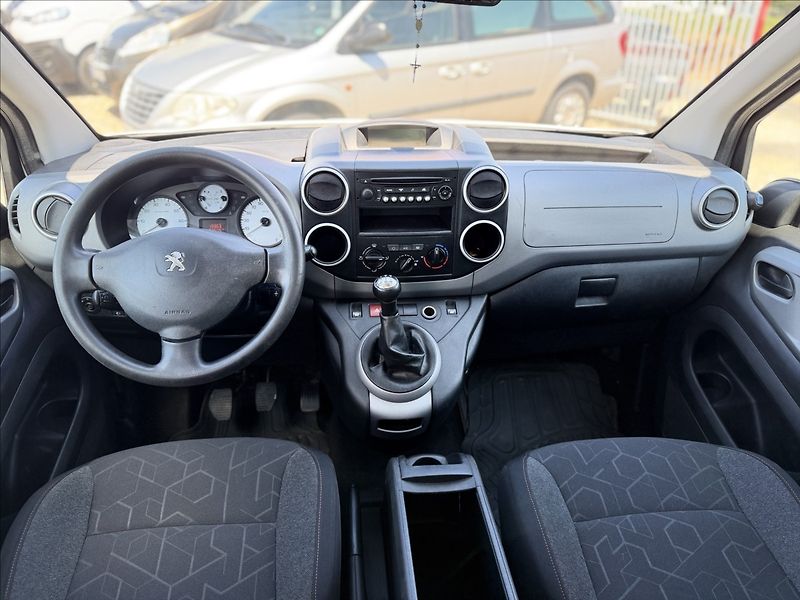 Peugeot Partner 1,6 HDI KLIMA TAŽNÉ - fotka 17 z 24