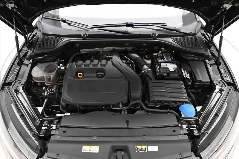 Škoda Octavia 1,5 TSI 110 kW DSG Style Záruk - fotka 9 z 32