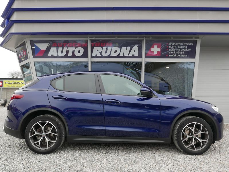 Alfa Romeo Stelvio 2,2 JTD Q4 154kW Automat - fotka 9 z 39
