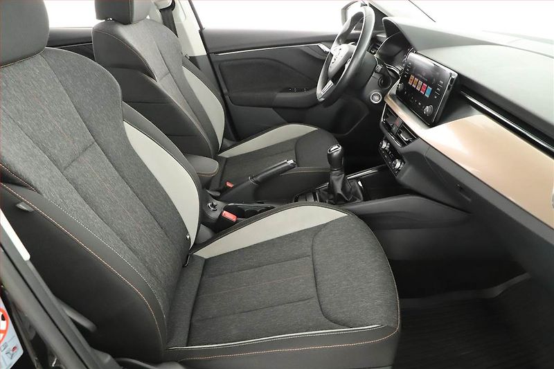 Škoda Scala (2019) 1.0 TSI, Tempomat - fotka 7 z 20