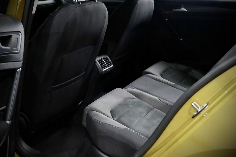 Volkswagen Golf 7 Facelift 1.4 TSI 92 kW - fotka 20 z 40